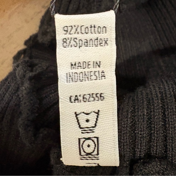 🆕 BIDA black turtleneck arm warmer/sleeve sweater - Picture 3 of 4